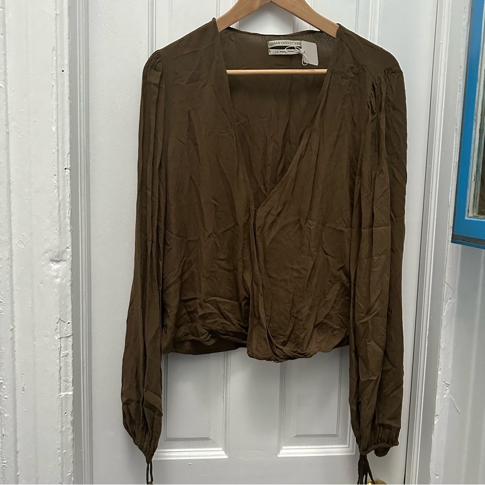 URBAN OUTFITTERS Long Sleeve Blouse
